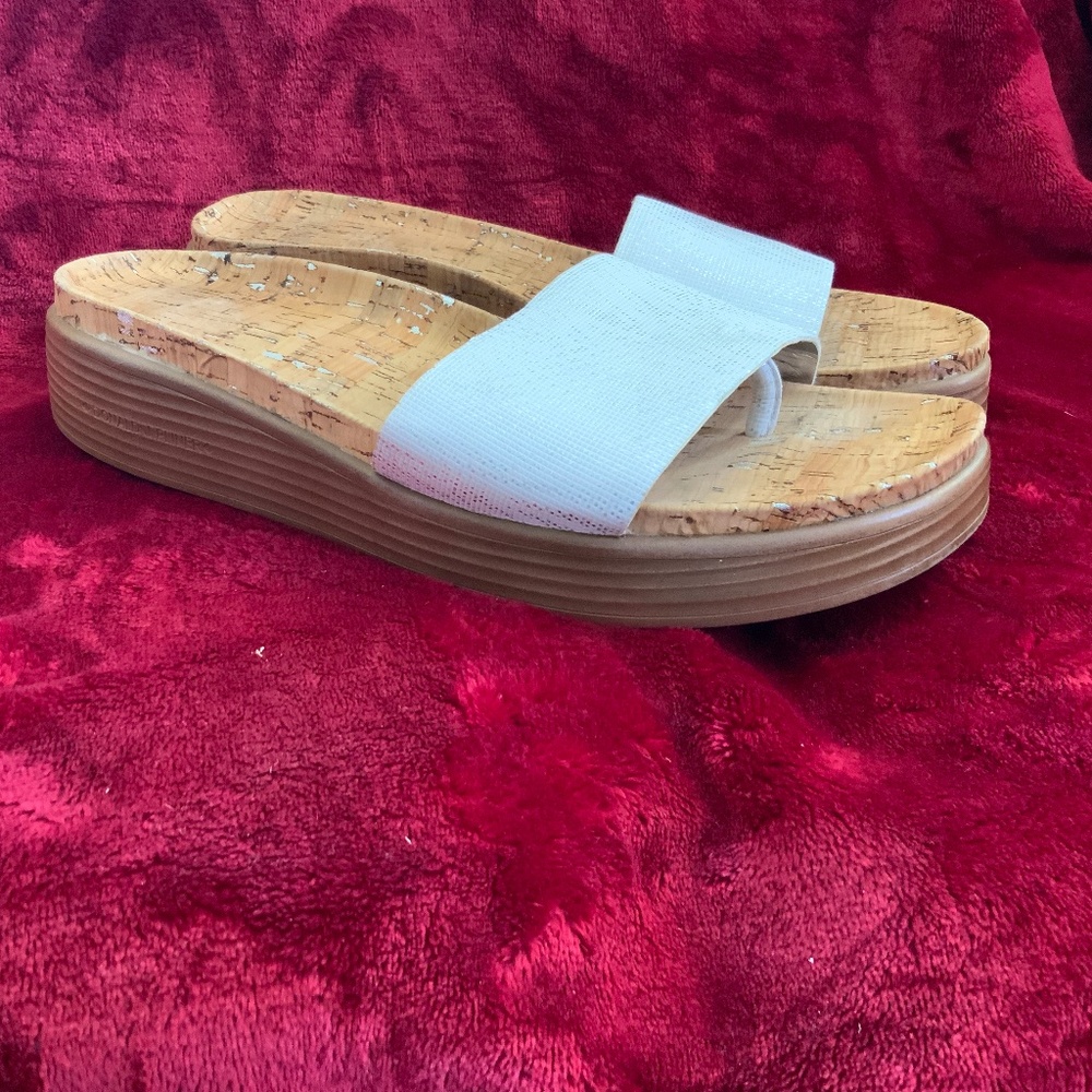 Donald J Pliner The Fifi Wedge Sandal White Silver SIZE 9.5